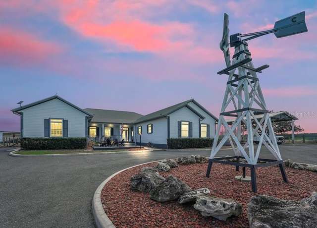 Property at 13750 SE 54th St, Morriston, FL 32668, 4 beds, 4.5 baths