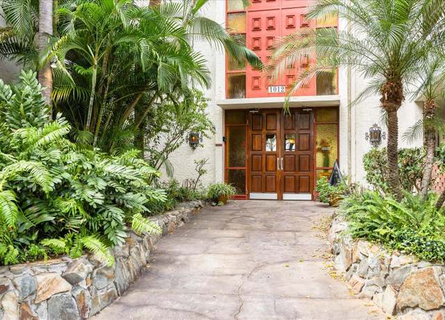 Property at 1012 Pearce Dr #304, Clearwater, FL 33764, 2 beds, 2 baths