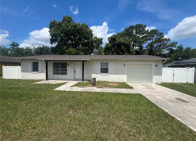 Property at 14646 SW 43rd Court Rd, Ocala, FL 34473, 2 beds, 2 baths