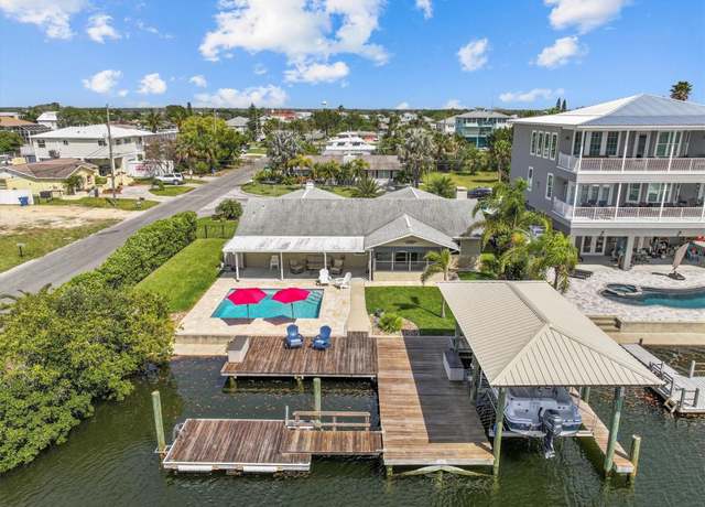 Property at 4565 Gulfstream Dr, Hernando Beach, FL 34607, 3 beds, 2 baths
