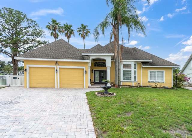 Property at 5440 Manatee Point Dr, New Port Richey, FL 34652, 3 beds, 3 baths