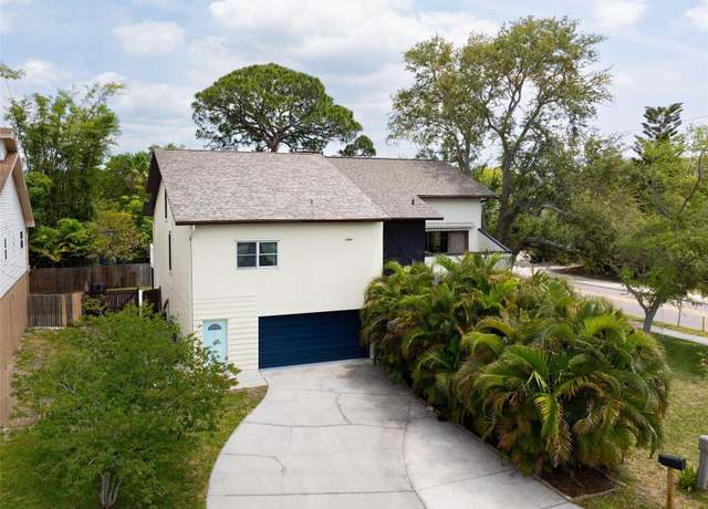 Property at 2003 Mcmullen Ave, Dunedin, FL 34698, 3 beds, 3 baths