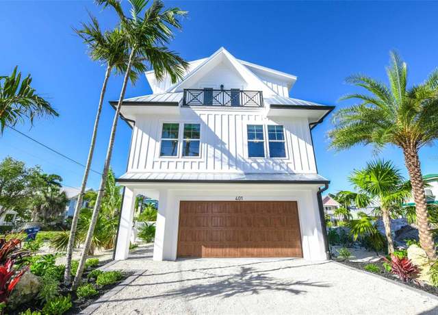 Property at 401 20th Pl, Bradenton Beach, FL 34217, 7 beds, 7.5 baths