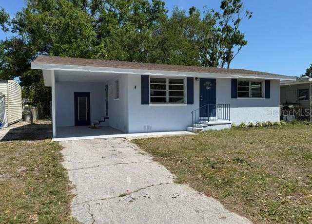 Property at 1220 12th Ave W, Palmetto, FL 34221, 2 beds, 2 baths