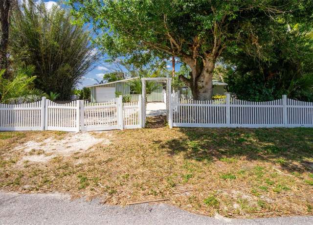 Property at 31037 Prairie Creek Dr, Punta Gorda, FL 33982, 2 beds, 2 baths