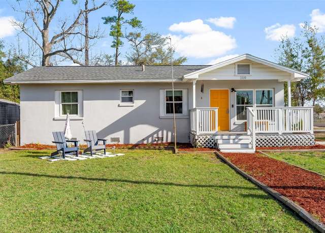 Property at 1000 W 12th St, Panama City, FL 32401, 5 beds, 2.5 baths