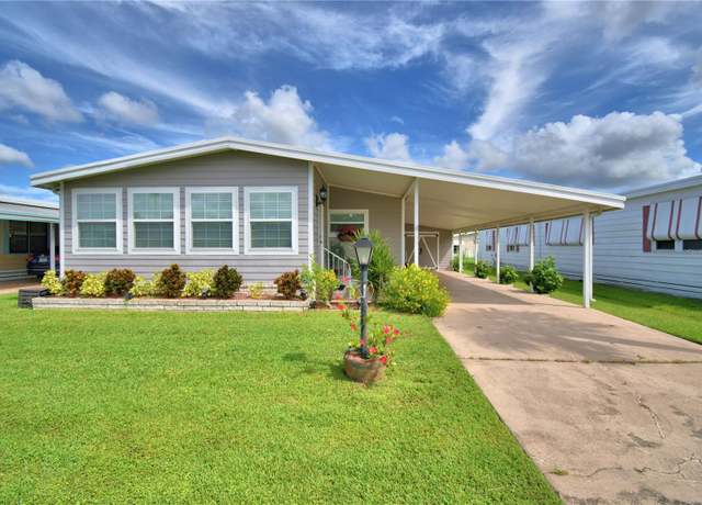 Property at 117 Lake Hazel Drive Dr, Winter Haven, FL 33884, 2 beds, 2 baths