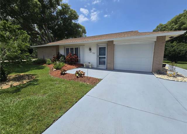 Property at 700 Bowsprit Pl, Palm Harbor, FL 34685, 2 beds, 2 baths