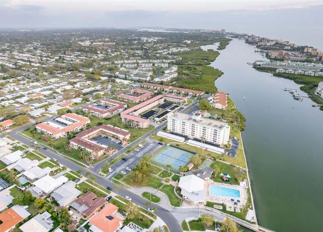 Property at 10350 Imperial Point Dr W #15, Largo, FL 33774, 1 bed, 1 bath