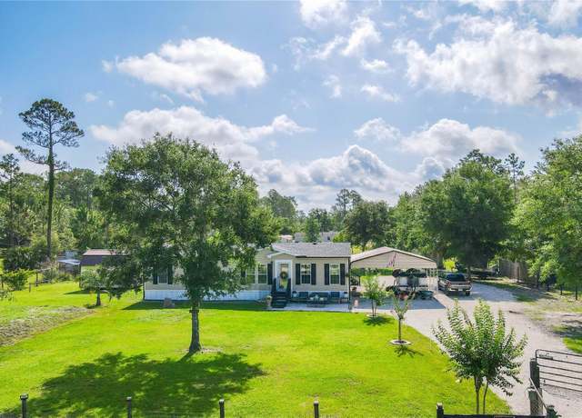 Property at 2895 Spruce St, Bunnell, FL 32110, 4 beds, 2 baths