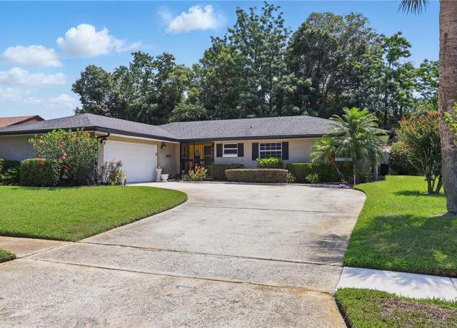 Property at 1017 Manchester Cir, Winter Park, FL 32792, 4 beds, 2 baths
