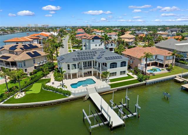 Property at 6202 Pasadena Point Blvd, Gulfport, FL 33707, 4 beds, 3.5 baths