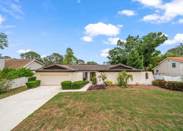 Property at 14175 Feather Sound Dr, Clearwater, FL 33762, 4 beds, 2.5 baths