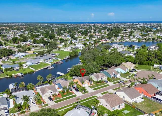Property at 318 Lookout Dr, Apollo Beach, FL 33572, 3 beds, 2 baths