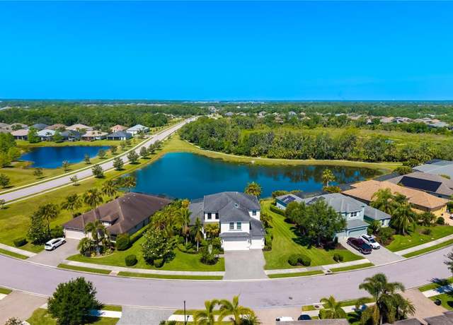 Property at 826 Honeyflower Loop, Bradenton, FL 34212, 4 beds, 4.5 baths