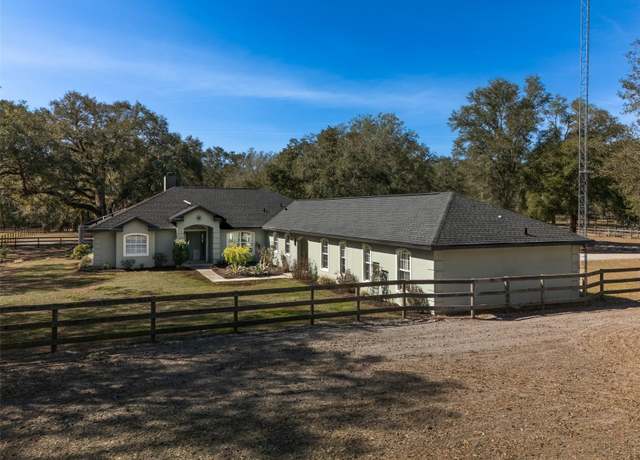 Property at 4950 SE 212th Ct, Morriston, FL 32668, 3 beds, 3 baths