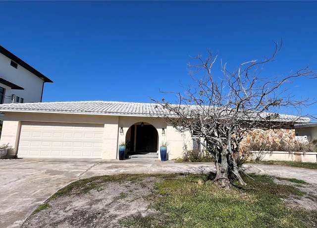 Property at 16217 Redington Dr, Redington Beach, FL 33708, 4 beds, 2 baths