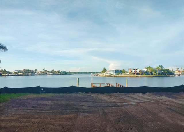 Property at 16217 Redington Dr, Redington Beach, FL 33708, 1 bed, 1 bath