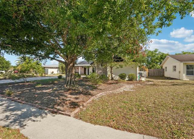 Property at 5728 Whistlewood Cir, Sarasota, FL 34232, 3 beds, 2 baths