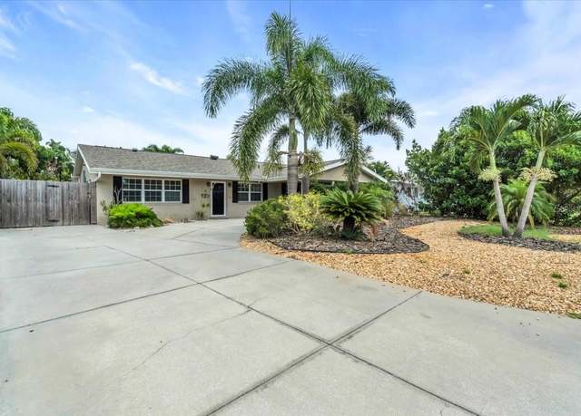 Property at 6731 Washington Pl, Bradenton, FL 34207, 4 beds, 2 baths