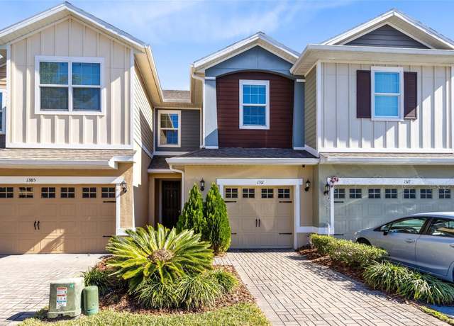 Property at 1311 E 10th St, Apopka, FL 32703, 3 beds, 2.5 baths