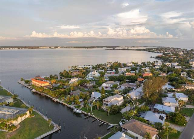 Property at 504 59th St, Holmes Beach, FL 34217, 3 beds, 2.5 baths