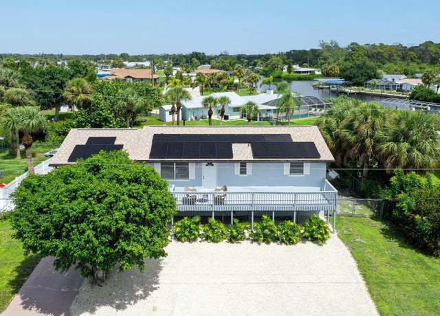 Property at 6 Cove Ln, Englewood, FL 34223, 4 beds, 2.5 baths