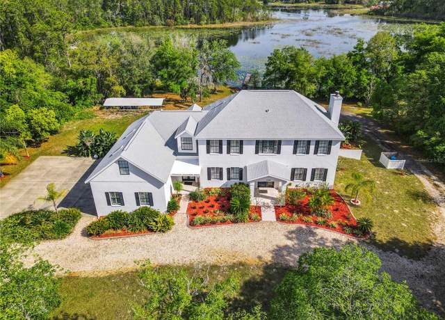 Property at 226 Mitnik Dr, Deltona, FL 32738, 5 beds, 3.5 baths