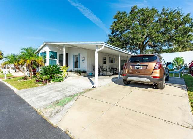Property at 37827 Mission Hills Ave, Zephyrhills, FL 33541, 2 beds, 2 baths