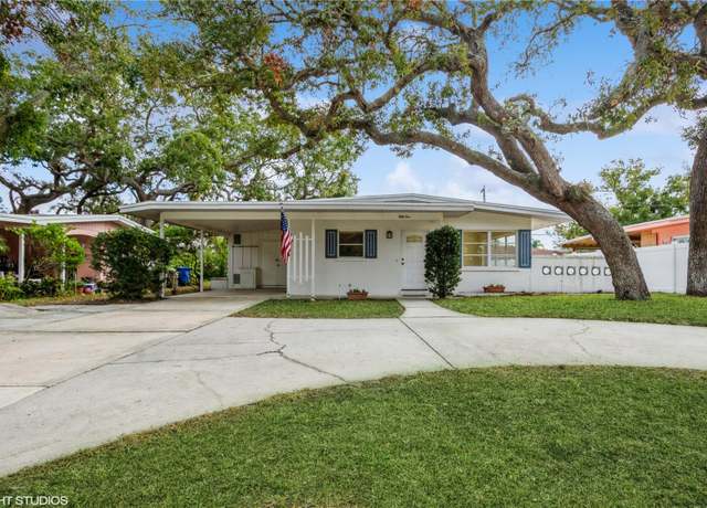 Property at 51 Lexington Dr, Dunedin, FL 34698, 3 beds, 2 baths