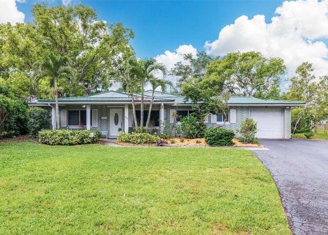 Property at 1572 84th Ave N, St Petersburg, FL 33702, 4 beds, 3 baths