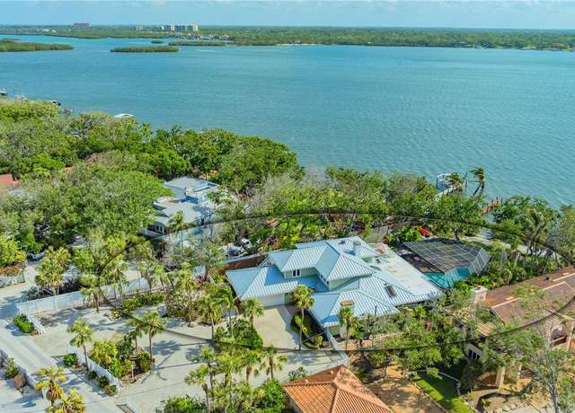 Property at 1042 N Casey Key Rd, Osprey, FL 34229, 4 beds, 4.5 baths