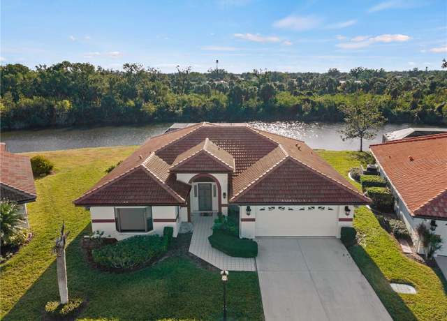 Property at 1946 Cove Pointe Dr, Venice, FL 34293, 2 beds, 2 baths