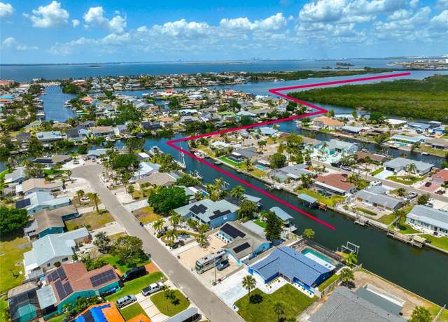 Property at 1011 Spindle Palm Way, Apollo Beach, FL 33572, 3 beds, 2 baths