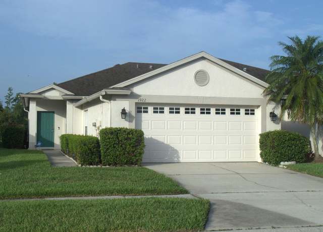 Property at 1922 Sassafras Dr, Wesley Chapel, FL 33543, 2 beds, 2 baths