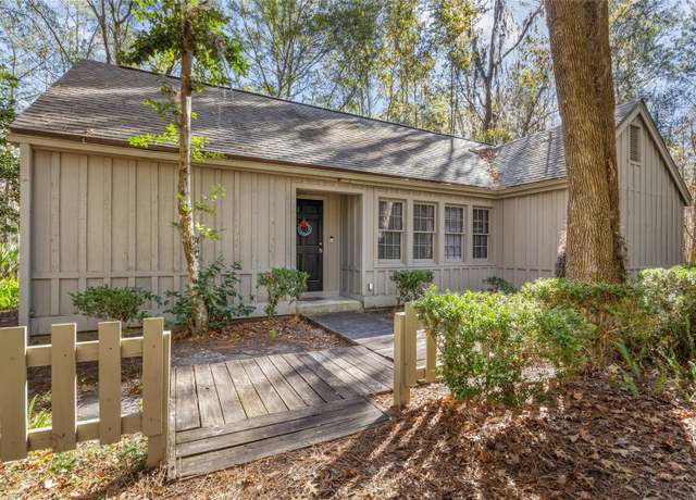 Property at 5107 SW 86th Ter, Gainesville, FL 32608, 3 beds, 2 baths