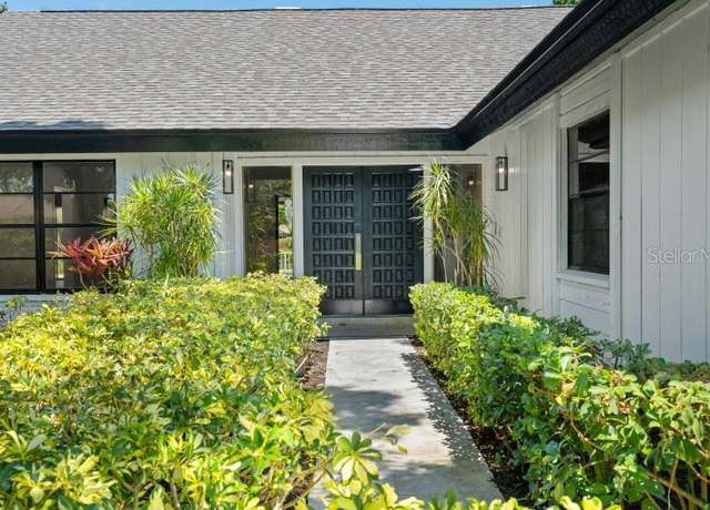 Property at 5474 Dominica Cir, Sarasota, FL 34233, 3 beds, 2.5 baths