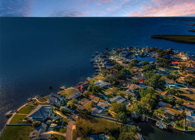 Property at 117 Carlyle Dr, Palm Harbor, FL 34683