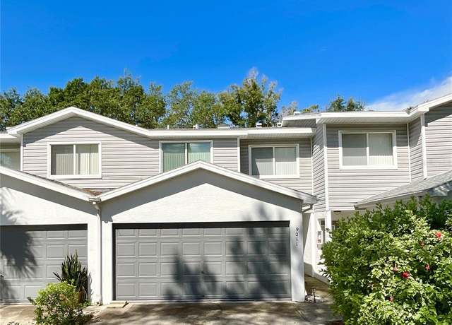 Property at 9211 Jakes Path, Largo, FL 33771, 3 beds, 2.5 baths
