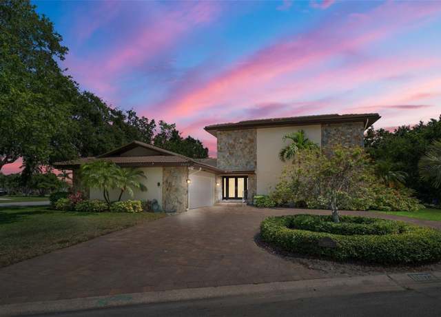 Property at 10073 S Yacht Club Dr, Treasure Island, FL 33706, 3 beds, 3 baths