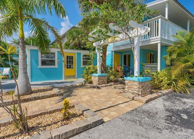 Property at 1290 Shore View Dr, Englewood, FL 34223, 6 beds, 5 baths