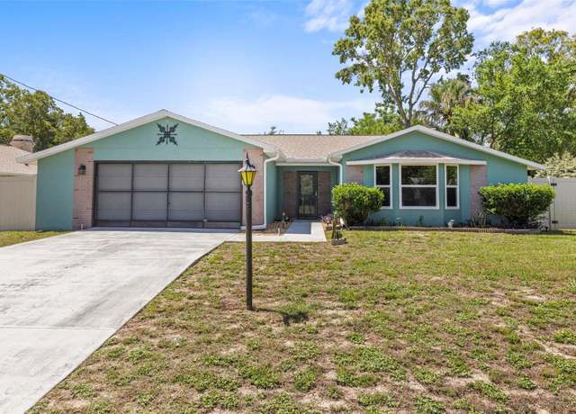 Property at 10512 Red Coach St, Spring Hill, FL 34608, 2 beds, 2 baths