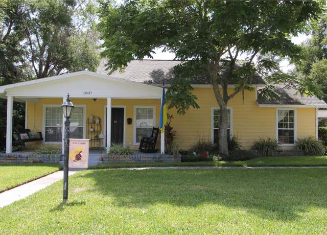 Property at 13637 13th St, Dade City, FL 33525, 3 beds, 2.5 baths