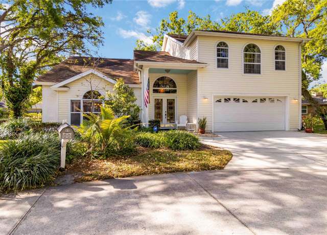 Property at 6905 Arbor Oaks Ct, Bradenton, FL 34209, 4 beds, 2.5 baths