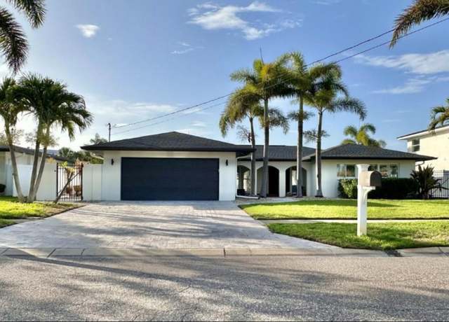 Property at 320 Palm Is NE, Clearwater Beach, FL 33767, 4 beds, 3 baths