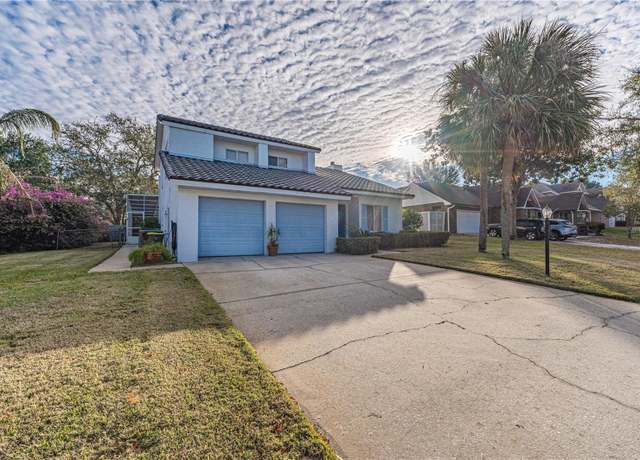 Property at 2355 Lakeview Ave, Clermont, FL 34711, 4 beds, 2.5 baths