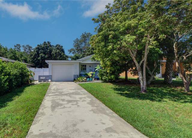 Property at 3910 14th Ave N, St Petersburg, FL 33713, 3 beds, 1 bath