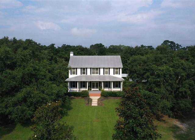Property at 23337 Lake Lindsey Rd, Brooksville, FL 34601, 3 beds, 3 baths
