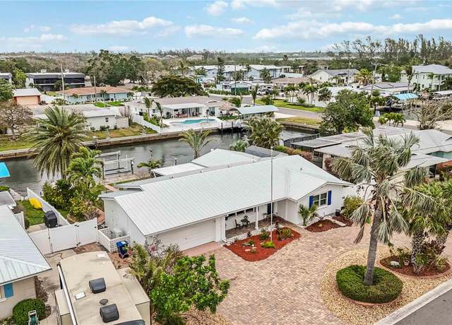 Property at 10308 Kingfisher Rd W, Bradenton, FL 34209, 3 beds, 2 baths