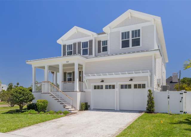 Property at 323 Appian Way NE, St Petersburg, FL 33704, 5 beds, 4.5 baths